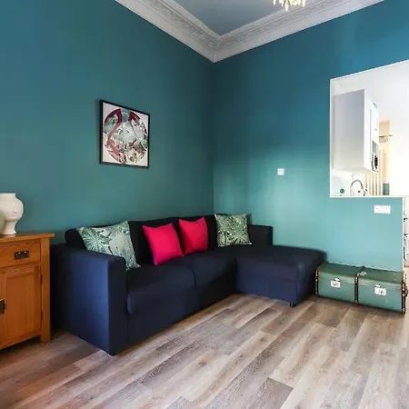 Appartement Bright Modern Two Bed With Parking
